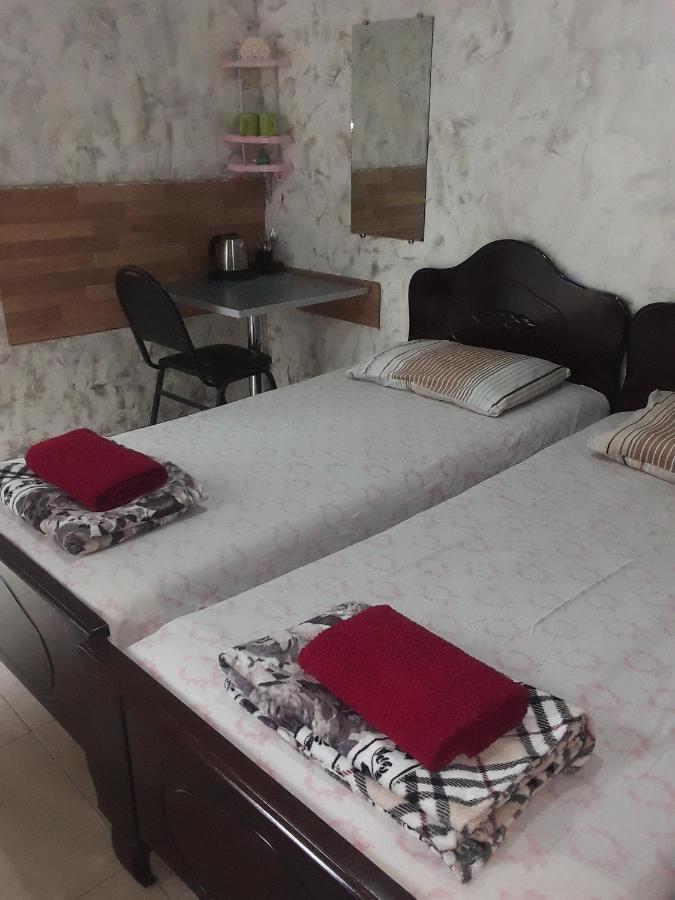 Guesthouse Qeti Batumi Esterno foto