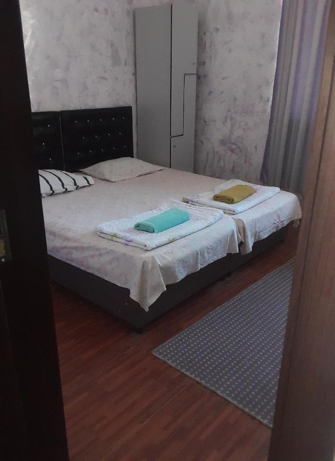 Guesthouse Qeti Batumi Esterno foto